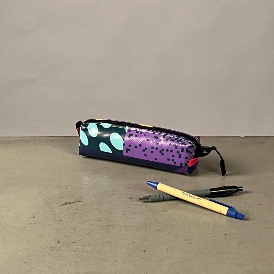 Etui | Gemaakt van een oude festivalbanner — beeld 2