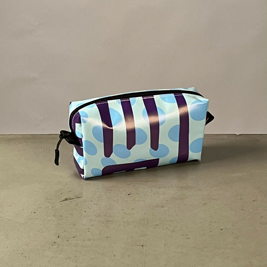 Etui | Gemaakt van een oude festivalbanner — beeld 2