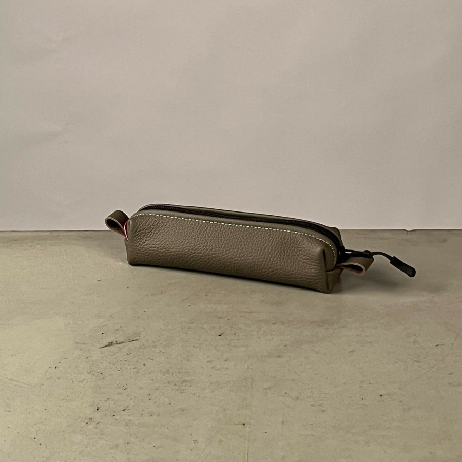 Etui | Gemaakt uit één stuk leer — beeld 2