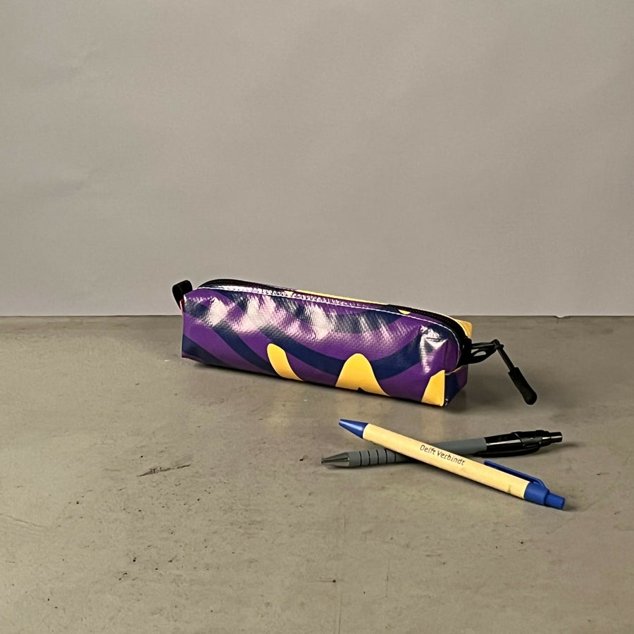 Etui | Gemaakt van een oude festivalbanner — beeld 2